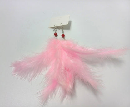 Uzun Tüy Detaylı Küpe – Soft Pembe