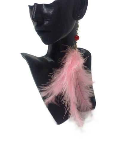 Uzun Tüy Detaylı Küpe – Soft Pembe