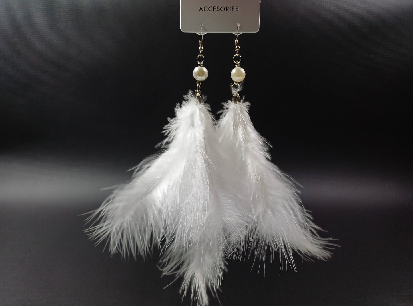 Uzun Tüy Detaylı Küpe - Renk Seçenekli