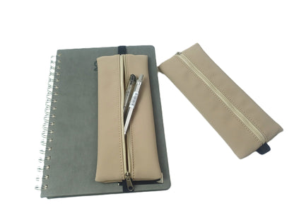 Bej Nubuk Suni Deri Defter Kalemliği – Lastikli Minimal Tasarım