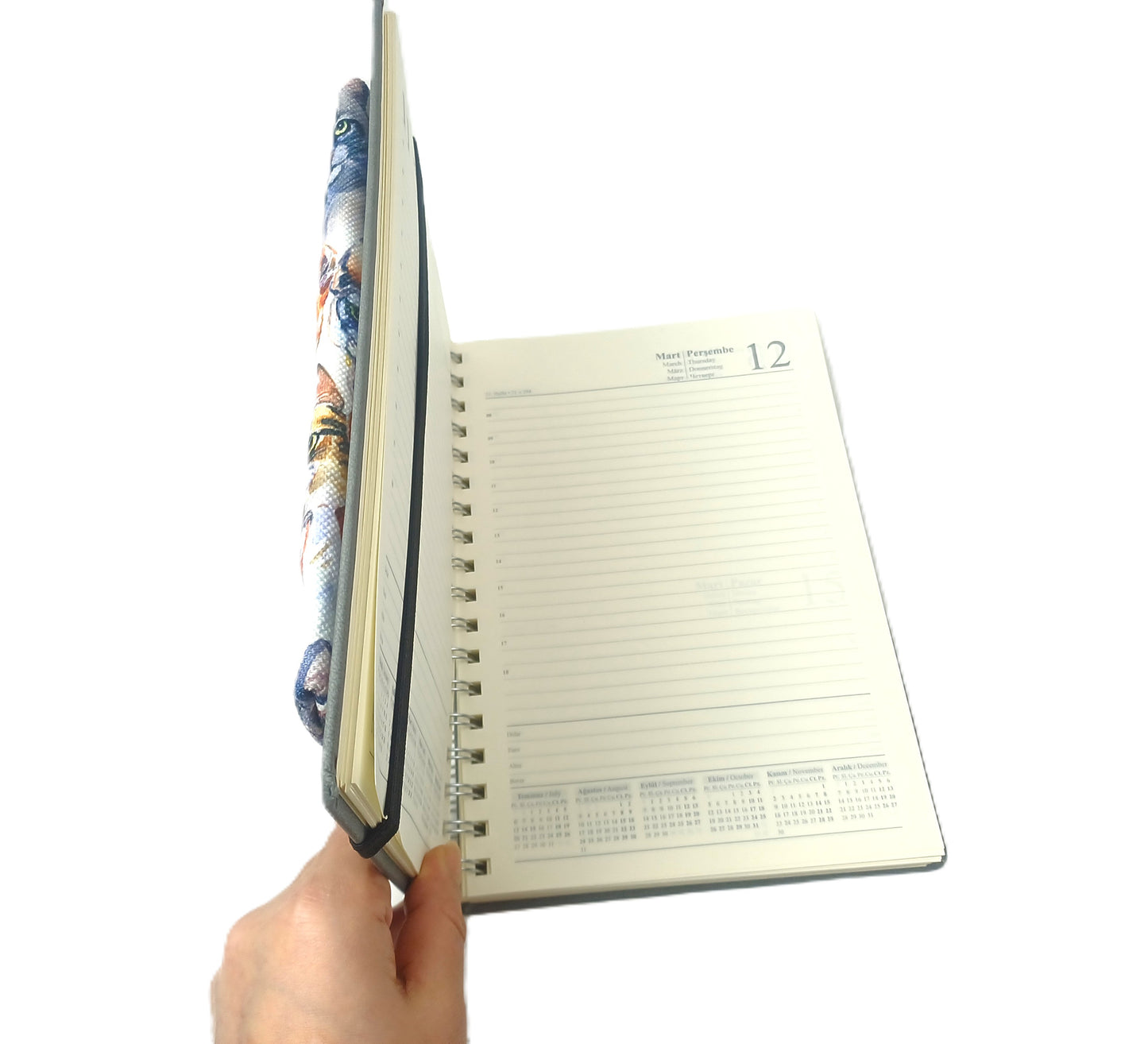 Renkli Kedi Desenli Kumaş Kalemlik – Minimal Lastikli Tasarım