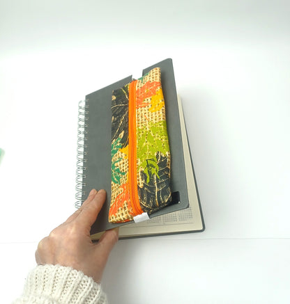 Yaprak Desenli Defter Kalemliği - Lastikli Tasarım