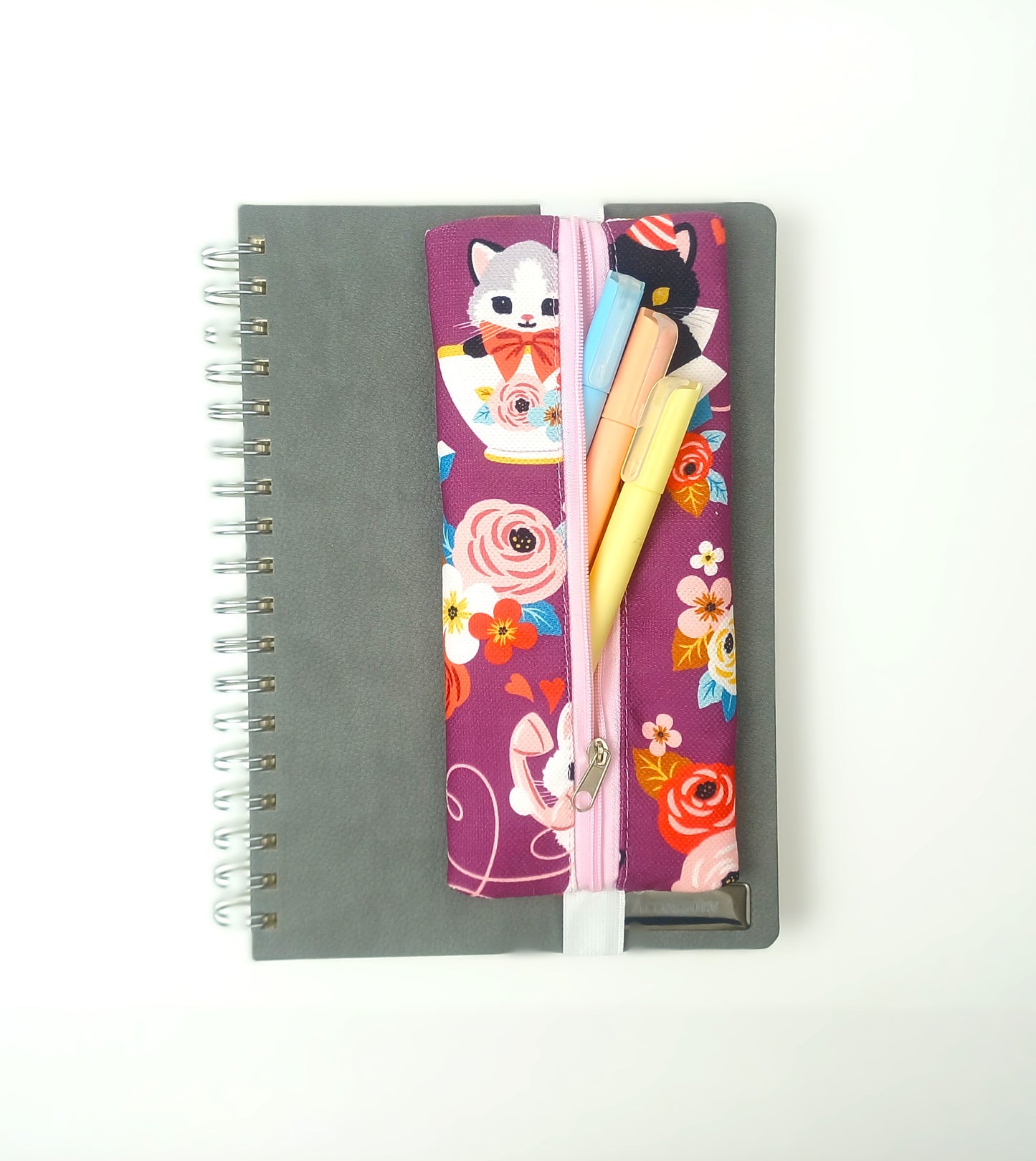 BloomCat Dijital Baskı Lastikli Defter Üstü Kalemlik