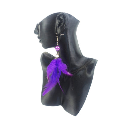 Mor Doğal Tüy Küpe Çift – Boncuk Detaylı Sallantılı Küpe