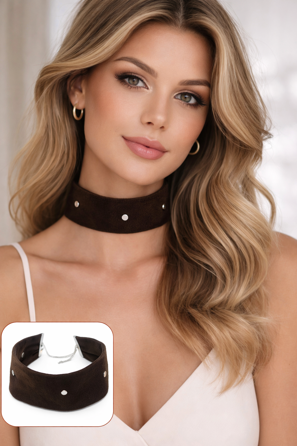 Metal Detaylı Süet Choker Kolye – Acı Kahverengi 4 cm Geniş