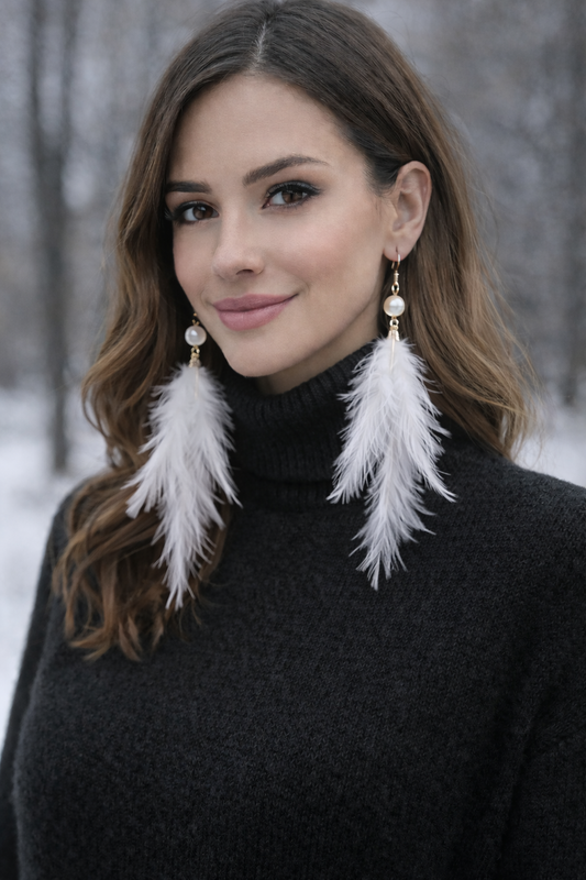 Uzun Tüy Detaylı Küpe - Renk Seçenekli